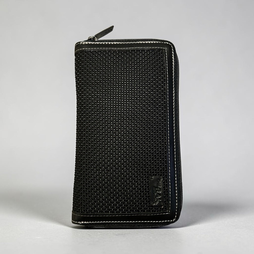 The SAK NWT Luxia Zip Around Wallet Black Crochet (MSRP $36) 8 x 4.5.inch